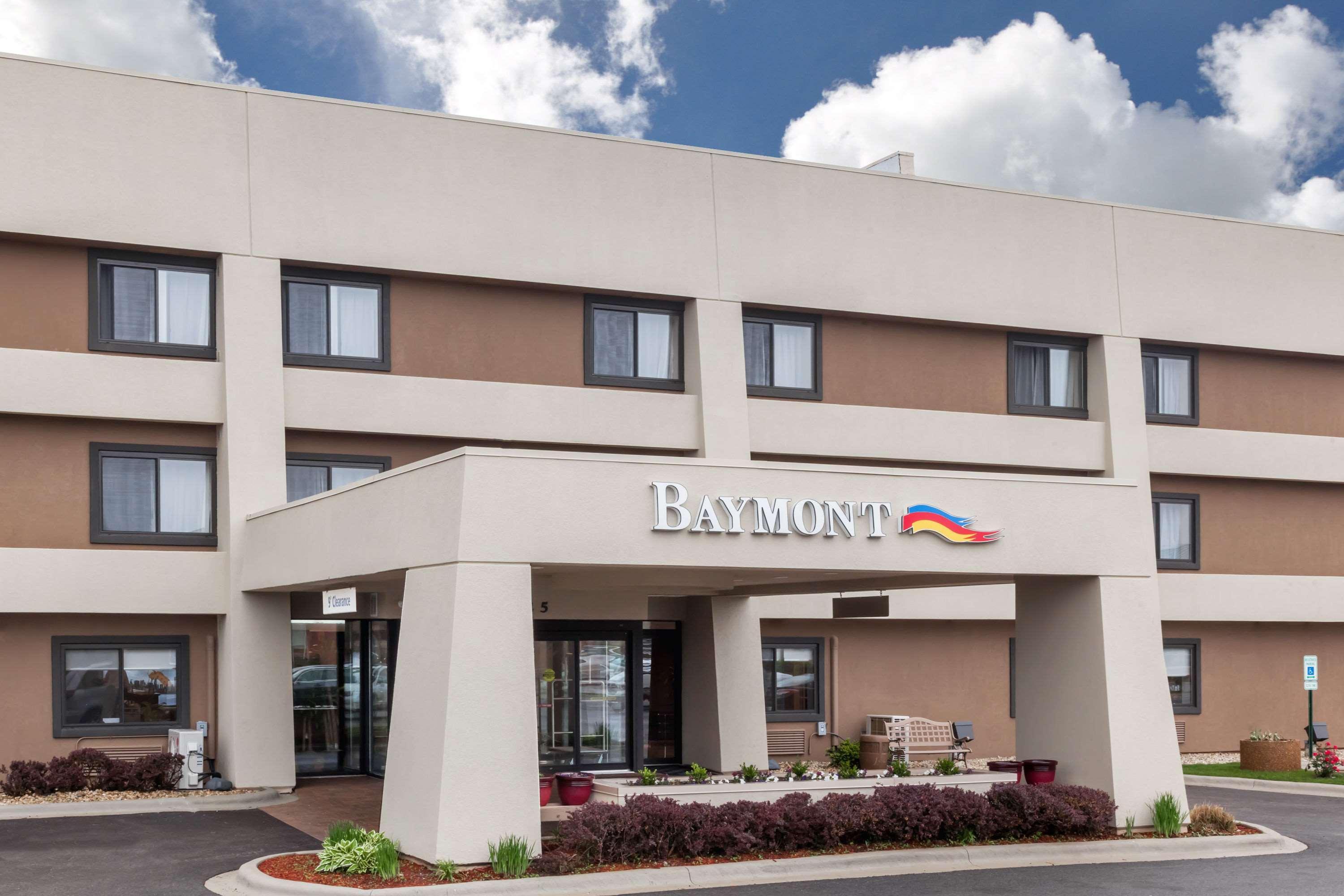 Baymont By Wyndham Glenview Hotel Exterior photo