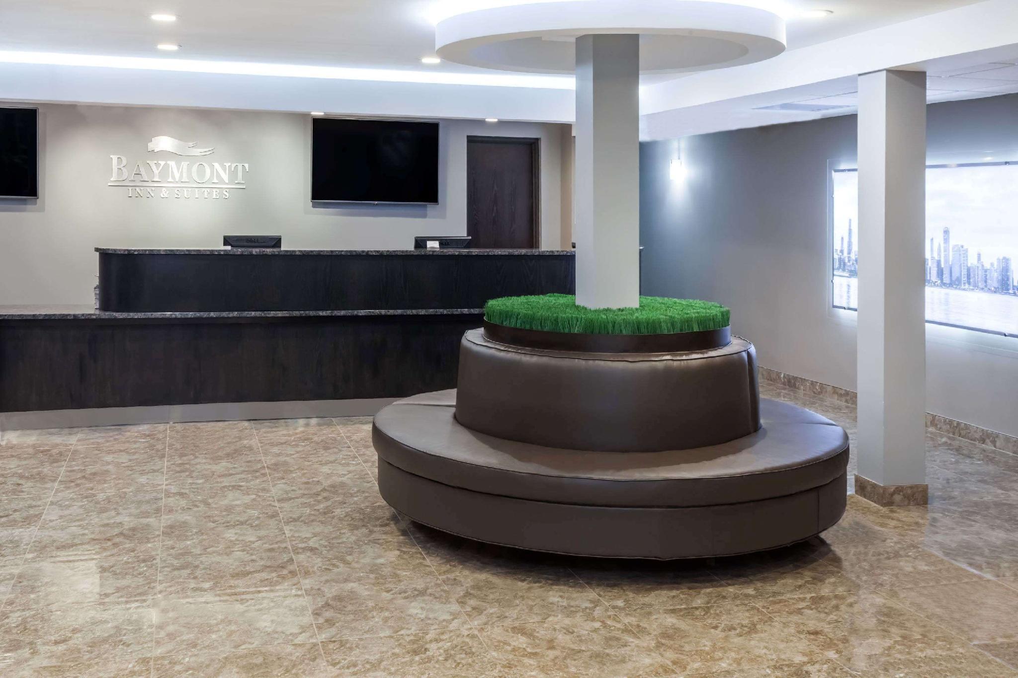 Baymont By Wyndham Glenview Hotel Exterior photo