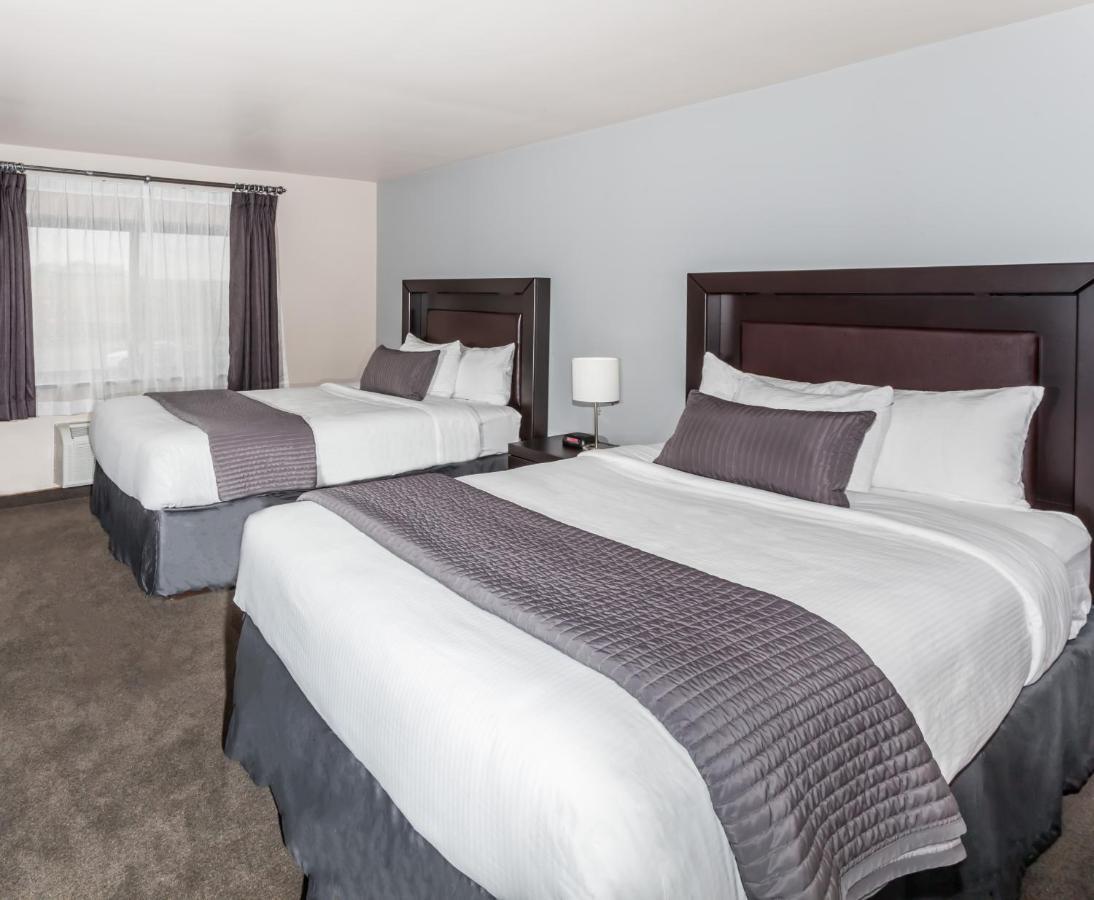 Baymont By Wyndham Glenview Hotel Exterior photo